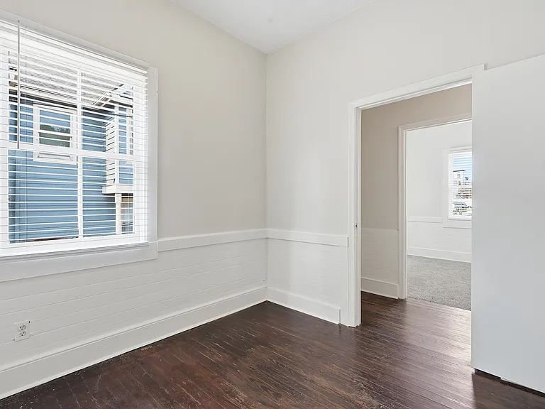 520 E Hall Ln — Photo 19