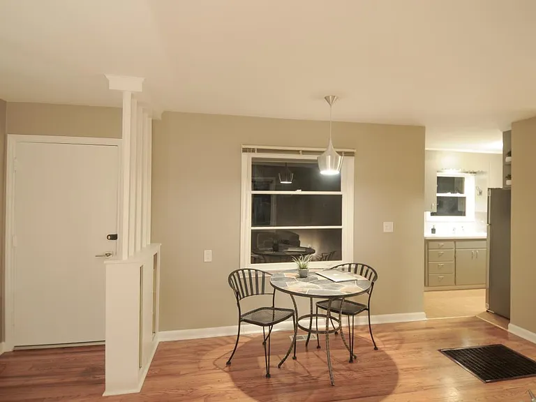 5436 California Ave SW — Photo 7