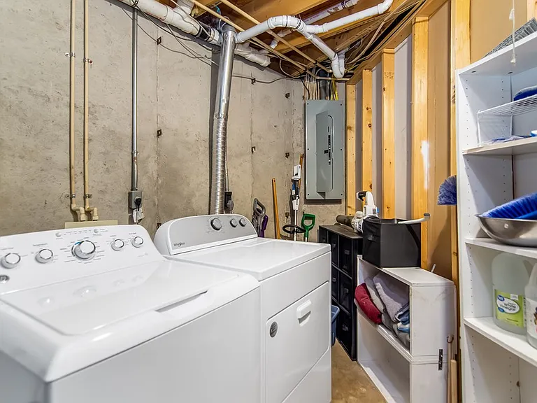 102 Mizzen Ct — Photo 18