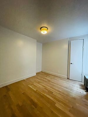 3rd image of 1236 Pacific St APT 1F
