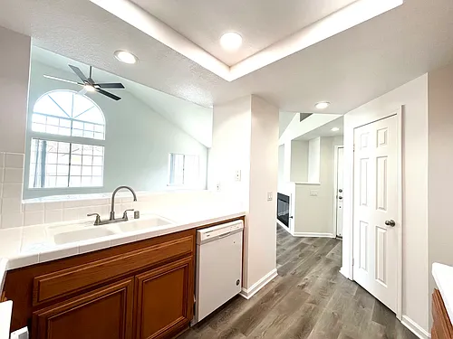 Luxury Coastal Living at Pacific Vistas at Costa Mesa — Photo 4
