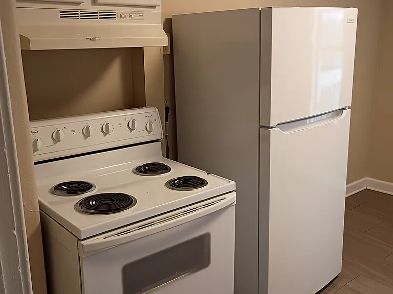 204 E Central St #6 — Photo 8