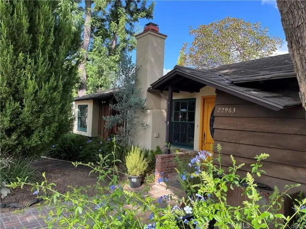 22963 Ostronic Dr, Woodland Hills, CA 91367