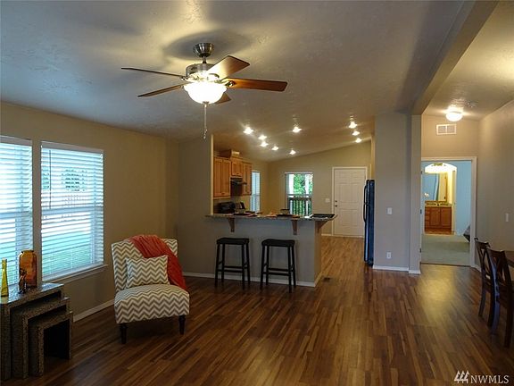 2nd image of 2101 S 324th St Unit 205