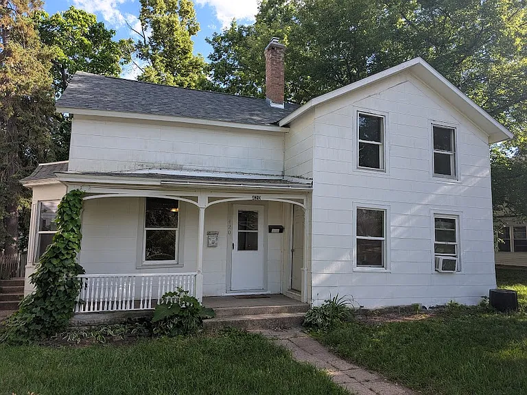 420 W Pleasant St — Photo 1