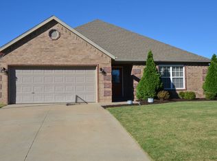 2800 SW Azalea Ave, Bentonville, AR 72712