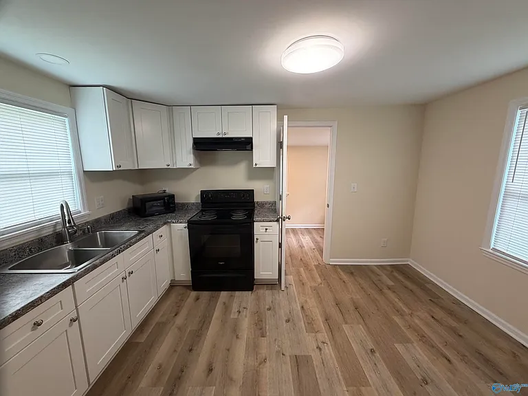1603 Grant St SE — Photo 8
