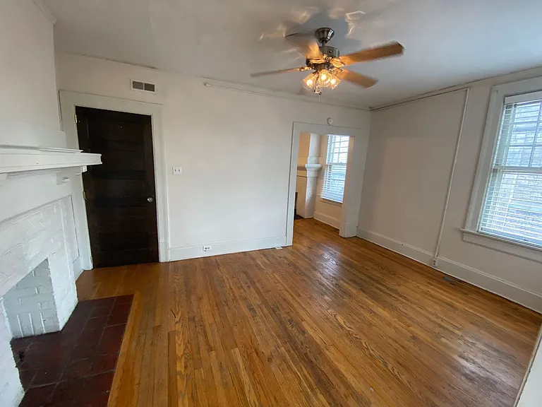 E Norwich Ave 4-16 SSR — Photo 6