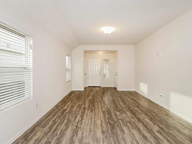 5707 S Brenwood Dr — Photo 4