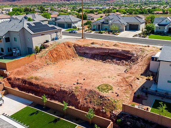 2nd image of Desert Heights Dr