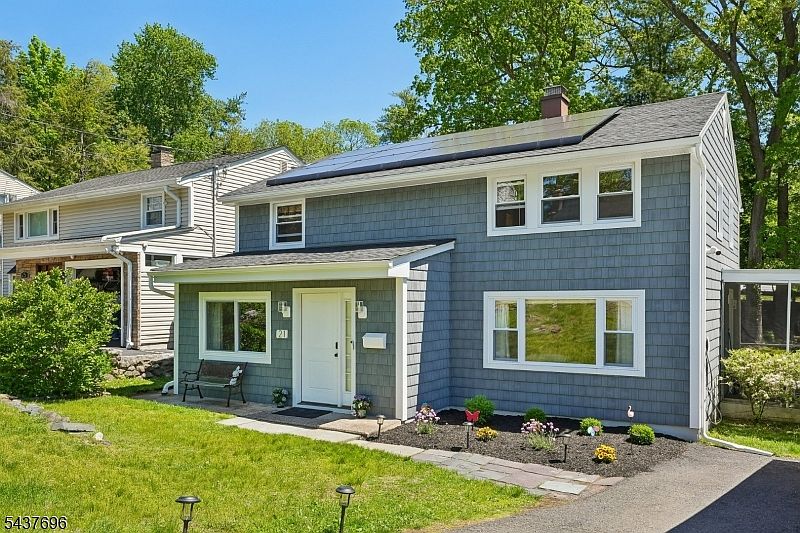 1st image of 21 Howard Pl