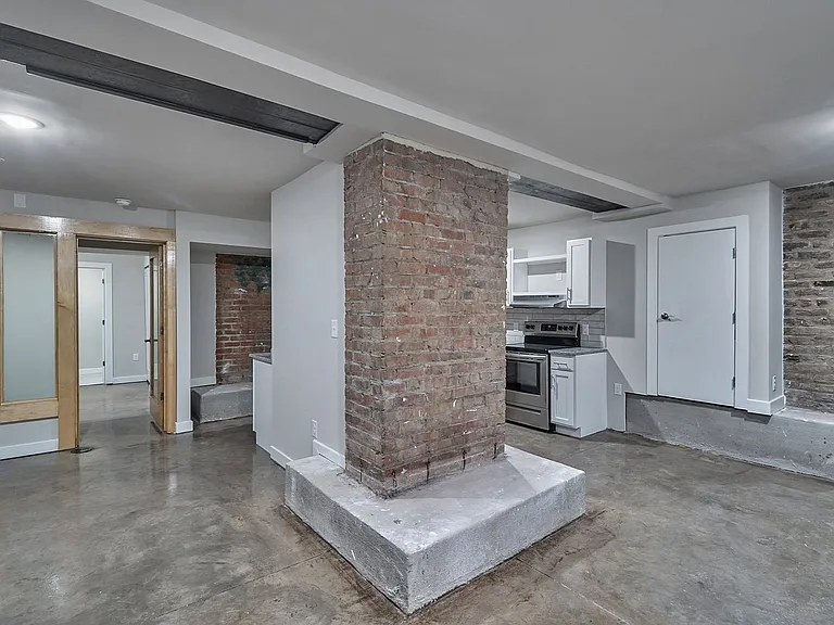 10 Walnut Aly — Photo 32