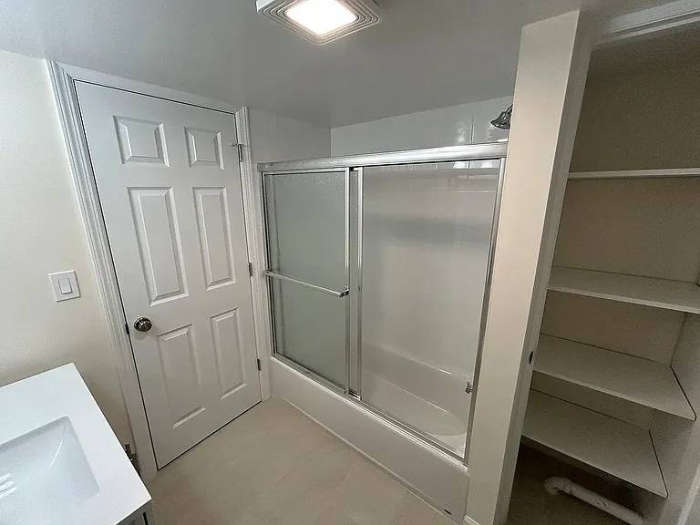 90 Havemeyer Ln #2 — Photo 8