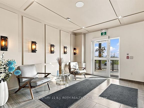 3rd image of 299 Cundles Rd E #203