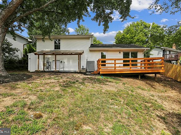 5th image of 5706 Oak Apple Ct