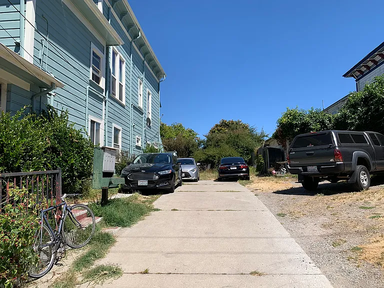 1824 Filbert St #1824 — Photo 12