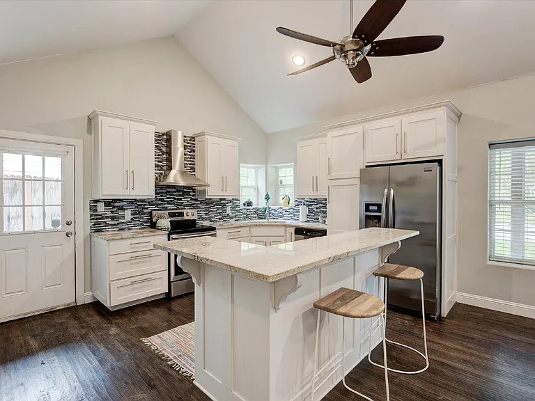 2521 Benbrook Blvd — Photo 11