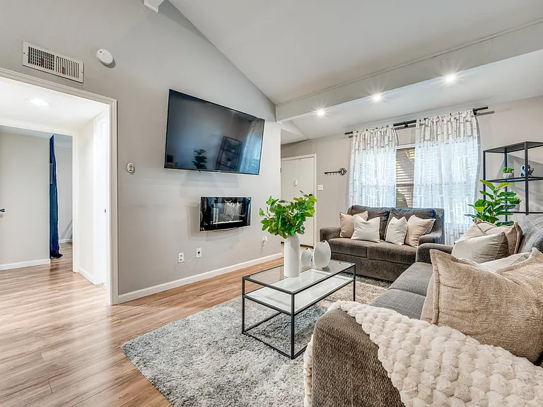 13618 Brookgreen Dr — Photo 8