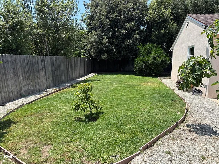 1725 Harding Ave — Photo 17