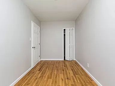 4th image of 11632 155th St