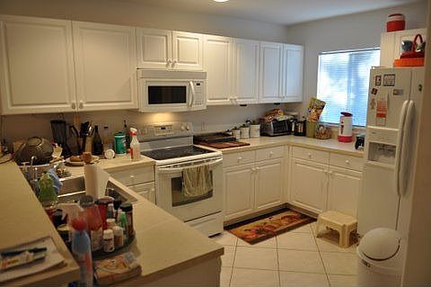 4th image of 3230 27th Ave NE