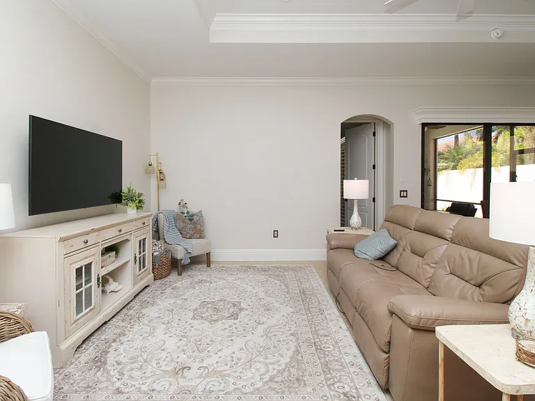 8000 Cordoba Pl — Photo 23