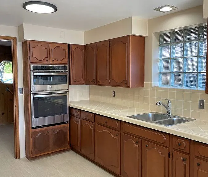 16002 E Shore Dr — Photo 9