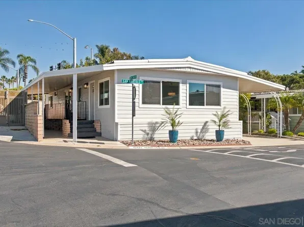7102 San Bartolo St #11, Carlsbad, CA 92011
