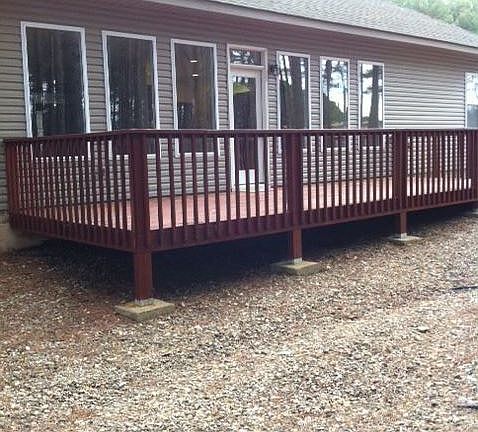 47 Victoria Lane - Back Deck (1)