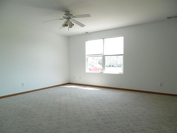 5th image of 951 Fotis Dr APT 3
