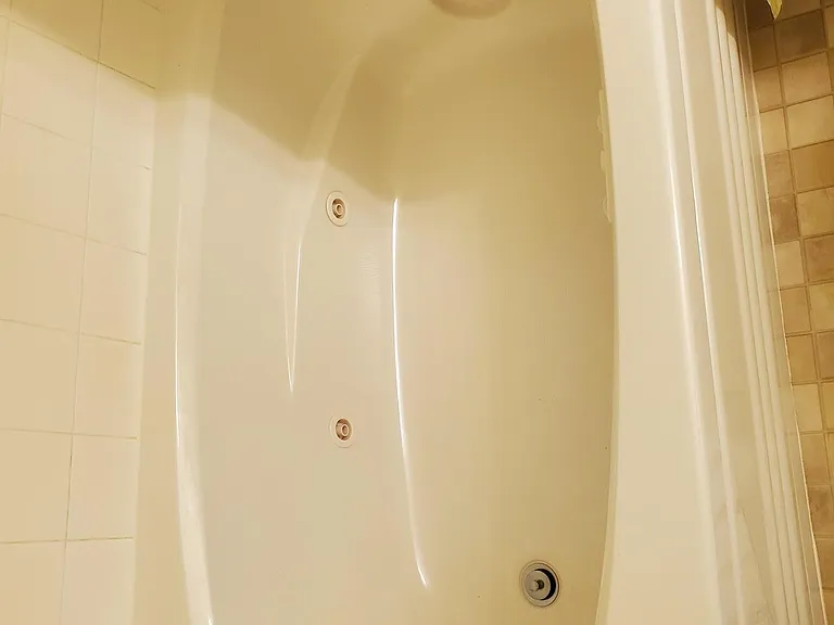 Jacuzzi Tub