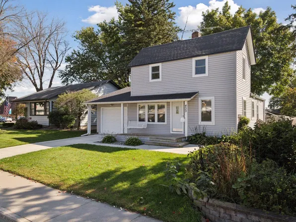 433 E 2nd St, Waconia, MN 55387
