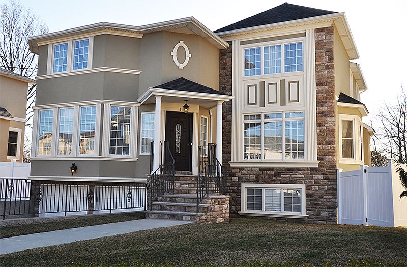 1st image of 5 Saint Edward Ln