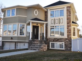 5 Saint Edward Ln, Staten Island, NY 10309