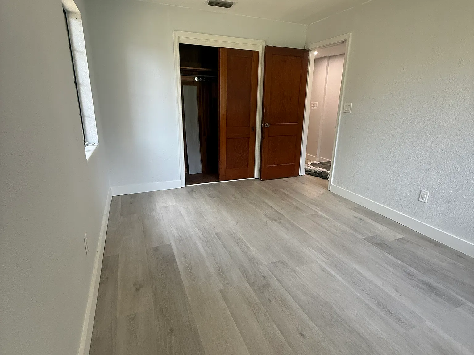 2 bed, 841 sqft, $1,400 — Photo 2
