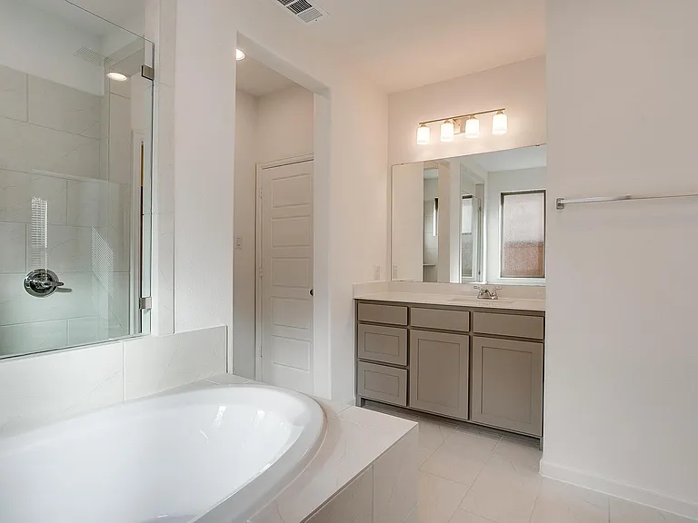 9344 Buckeye Bnd — Photo 33