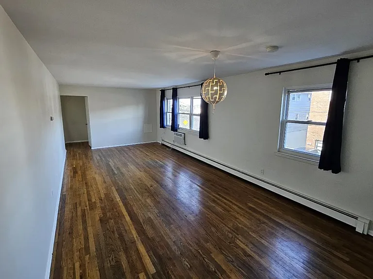 7000 Columbia Ave #3 — Photo 4
