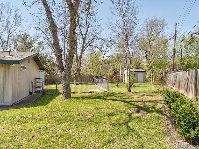 6414 Kenilworth Dr — Photo 26
