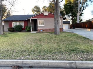 239 Roundup Rd, Glendora, CA 91741