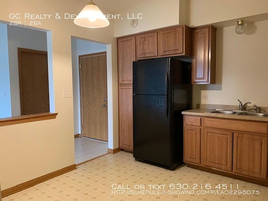 1st image of 515 Main St APT 300