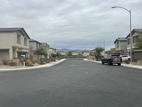 5th image of 4540 Anspach St