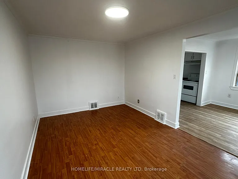 33 Jeavons Ave #ENTIRE HOUSE — Photo 24