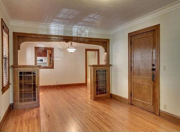 2nd image of 3220 Fremont Avenue S