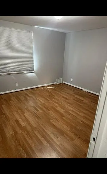 9010 Rutherford St — Photo 4