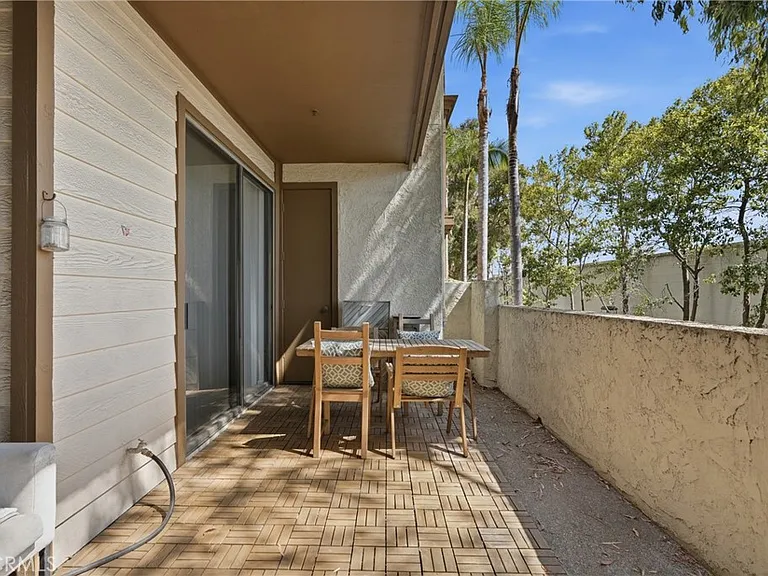 2559 Plaza Del Amo #104 — Photo 21