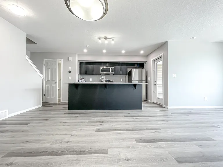 831 Windbury St SW — Photo 5