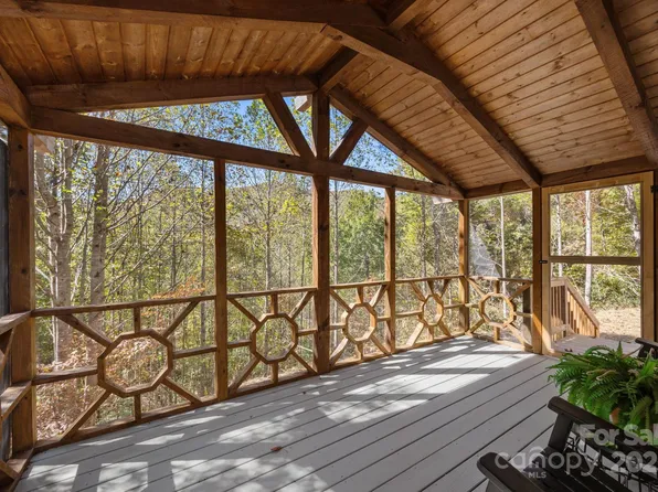 86 Tuts Ter, Sylva, NC 28779