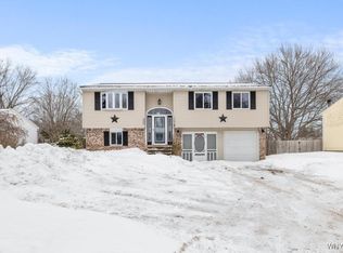7041 Waring Cir, Derby, NY 14047