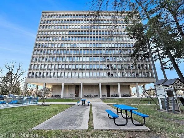 22700 Garrison St APT 810, Dearborn, MI 48124