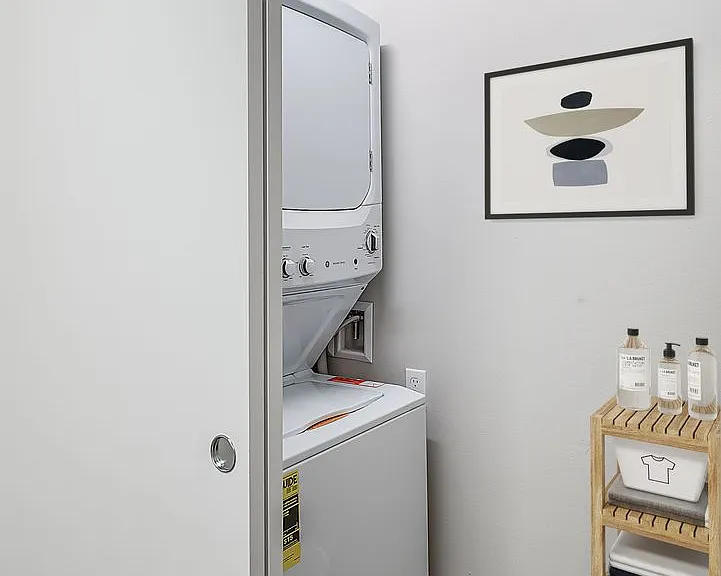 Brand New Community In Need Of Residents! Stunning 1 & 2 Bedroom Homes! — Photo 33